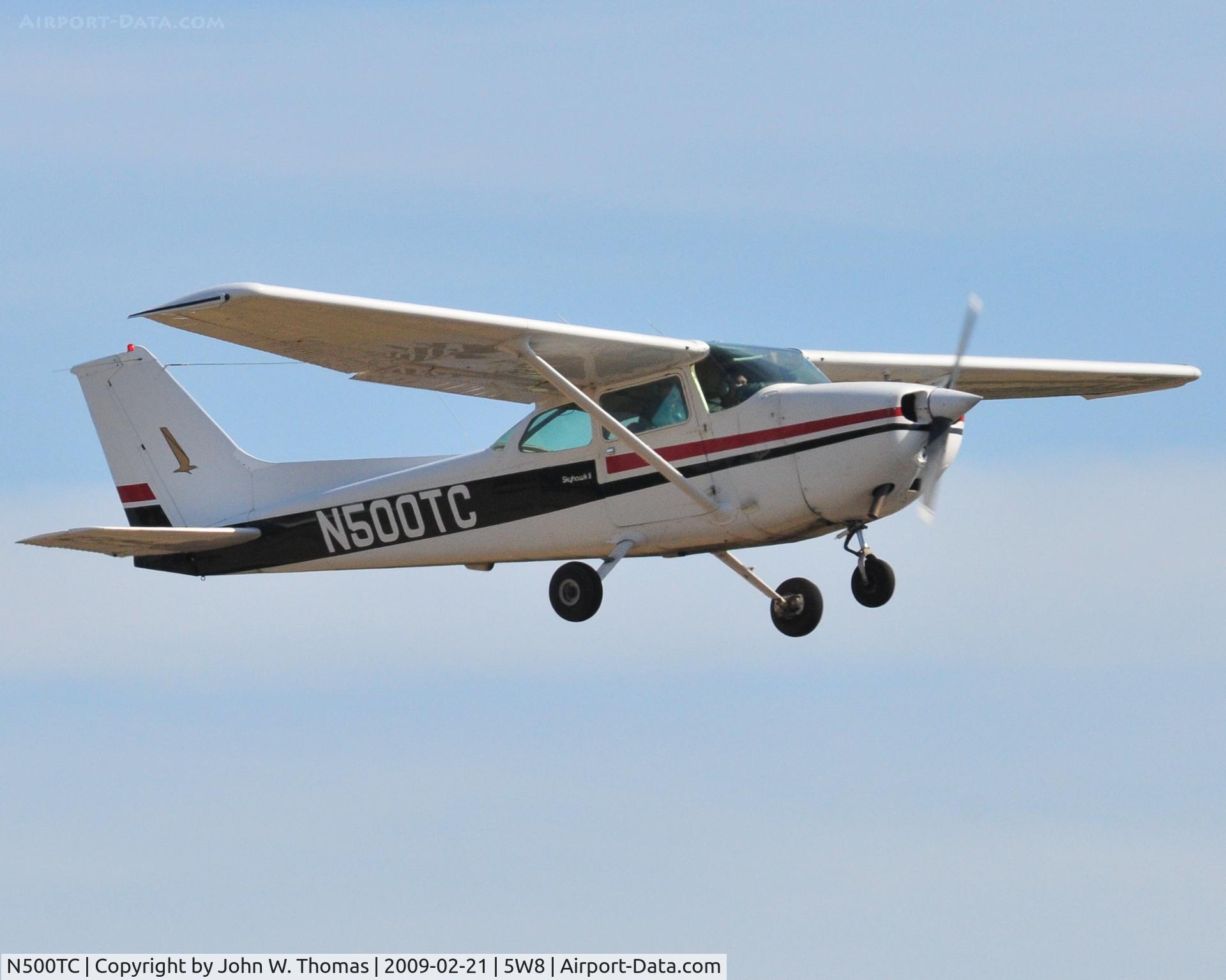 N500TC, Cessna 172N C/N 17268188, Departing runway 22