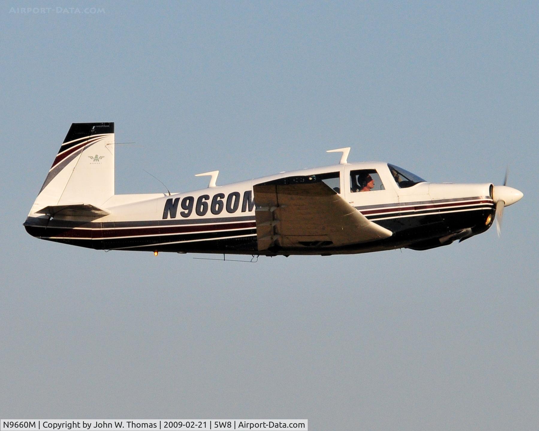 N9660M, 1966 Mooney M20F Executive C/N 670237, Touch-n-go on runway 22