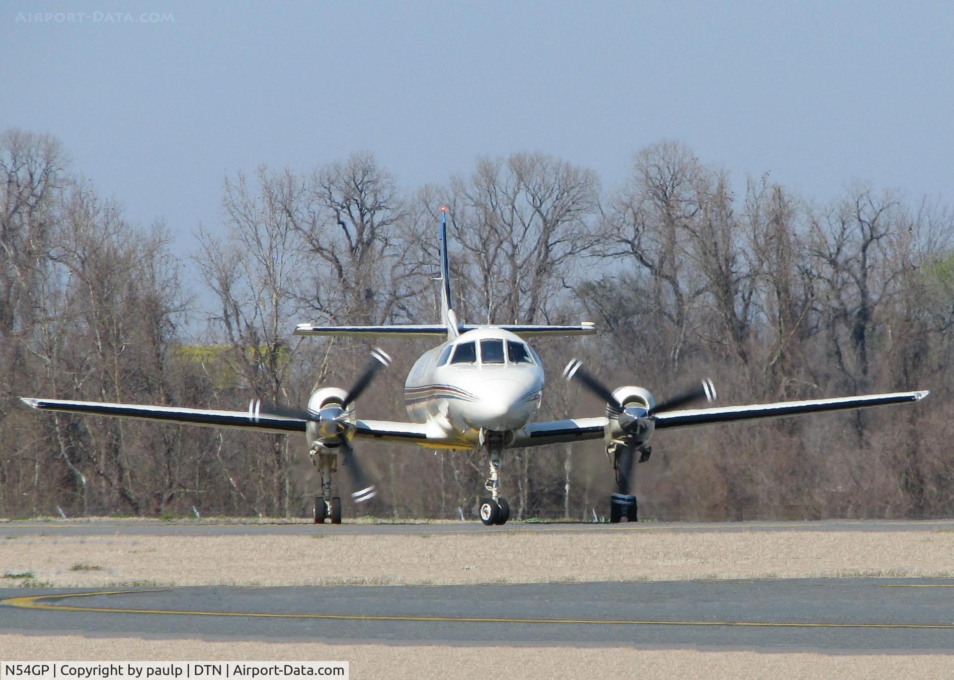 N54GP, 1975 Swearingen SA-226AT Merlin IV C/N AT034, About to take off on 14 at the Downtown Shreveport airport.