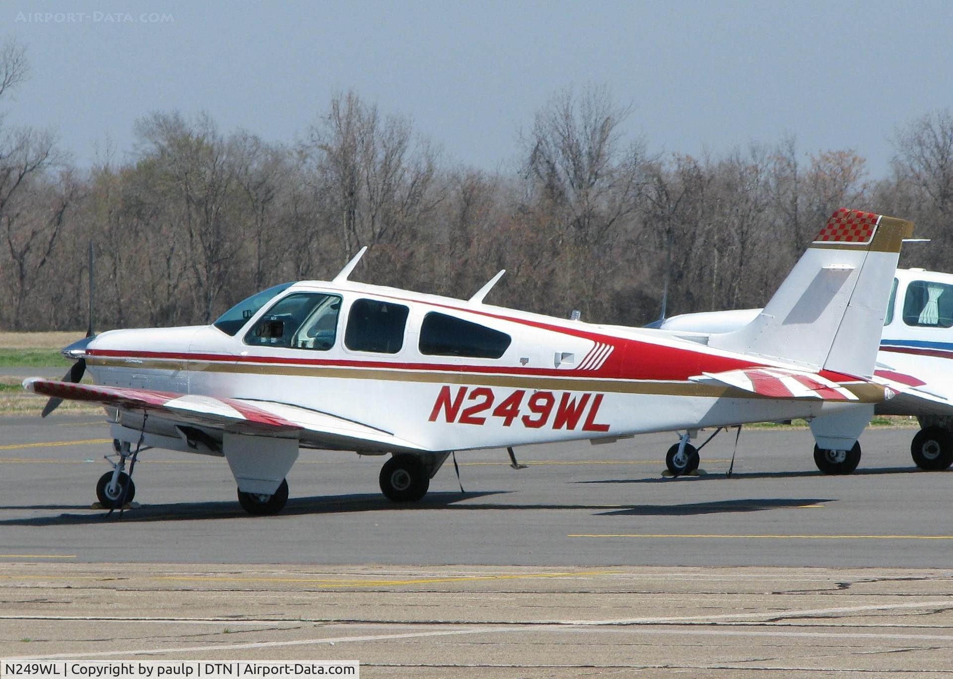 N249WL, 1978 Beech F33C Bonanza C/N CJ-134, At the Downtown Shreveport airport.