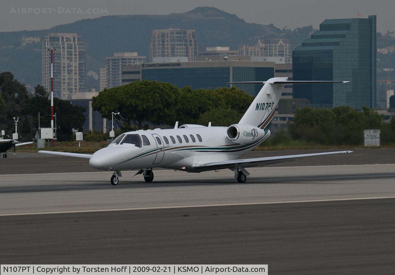 N107PT, 2006 Cessna 525B CitationJet CJ3 C/N 525B0127, N107PT departing from RWY 21