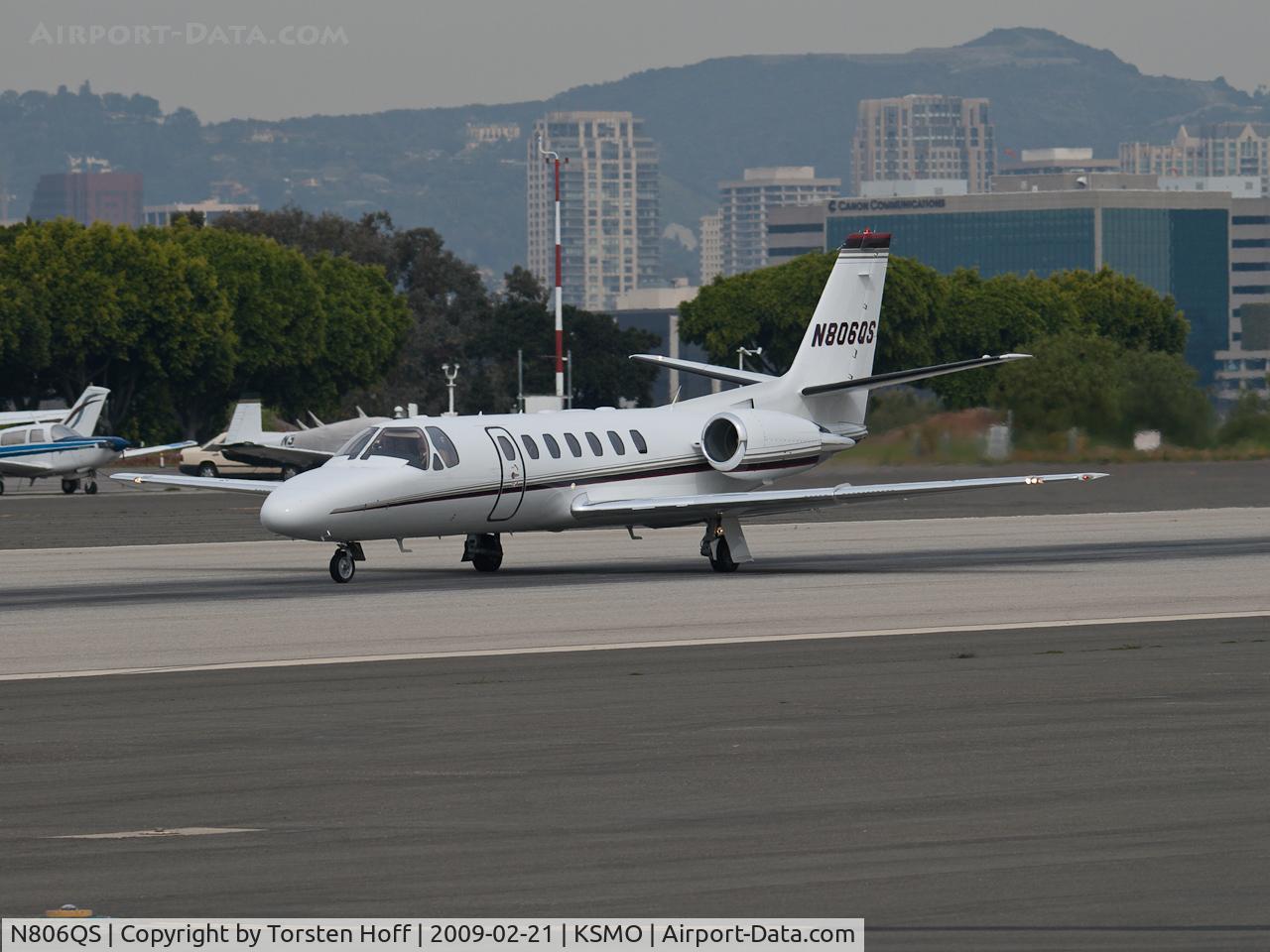 N806QS, 2002 Cessna 560 Citation Encore C/N 560-0614, N806QS departing from RWY 21