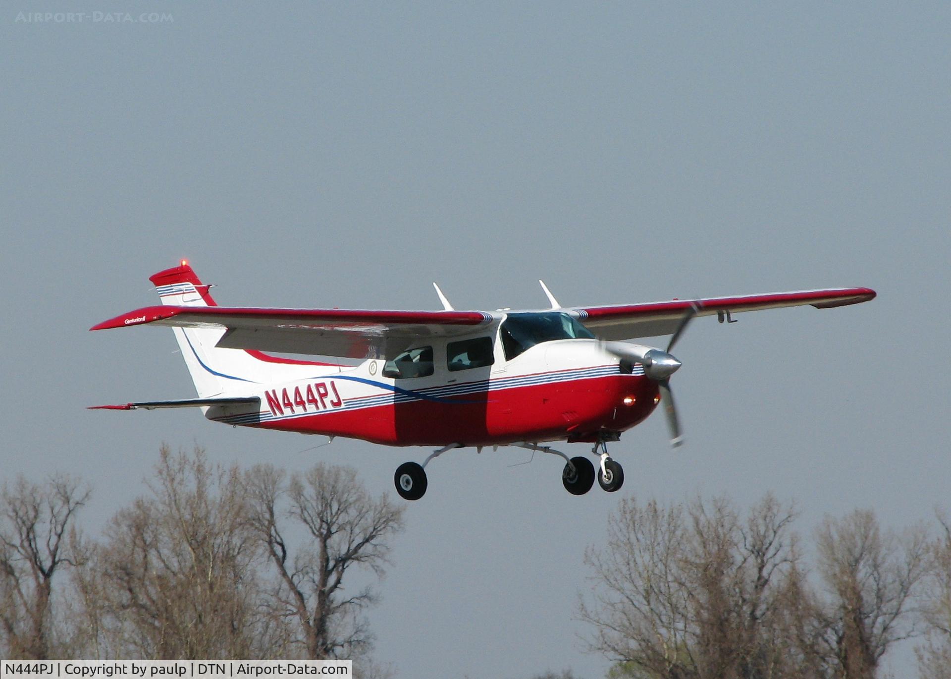 N444PJ, 1974 Cessna 210L Centurion C/N 21060433, About to touch down at Downtown Shreveport.