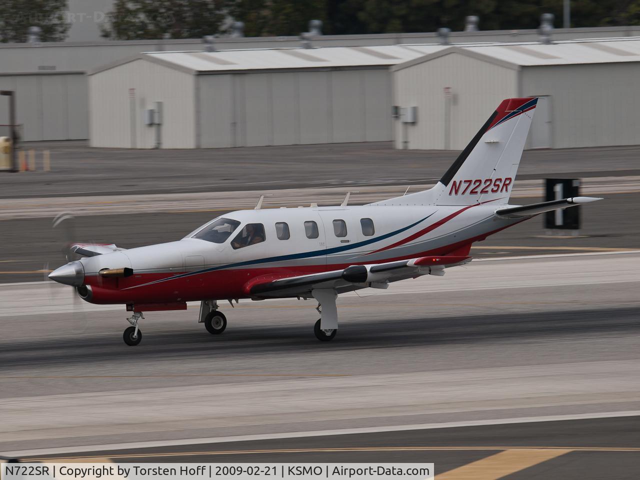 N722SR, 1992 Socata TBM-700 C/N 49, N722SR departing from RWY 21