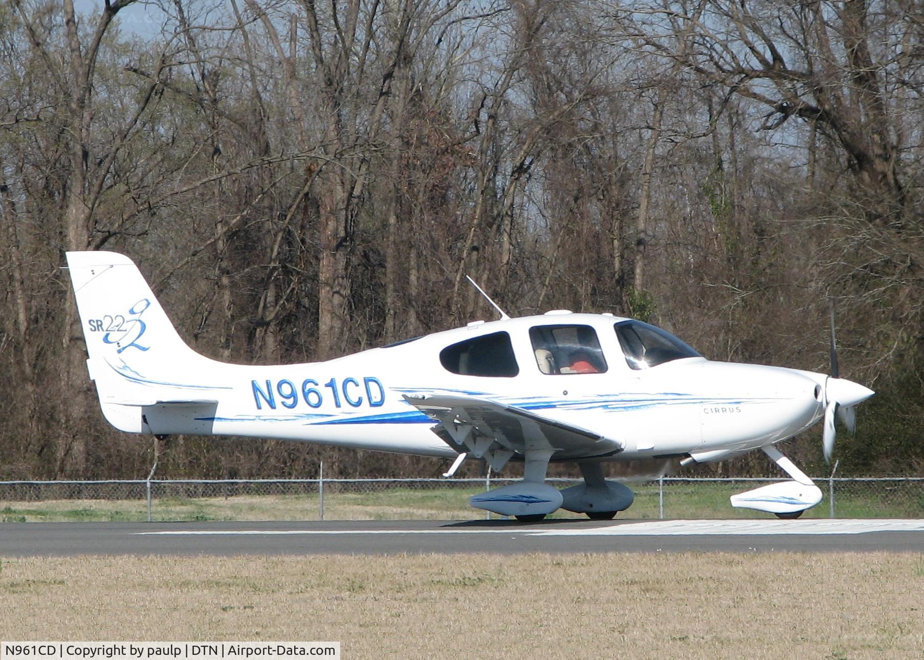 N961CD, 2006 Cirrus SR22 G2 C/N 1824, Taking off from 14 at Downtown Shreveport.