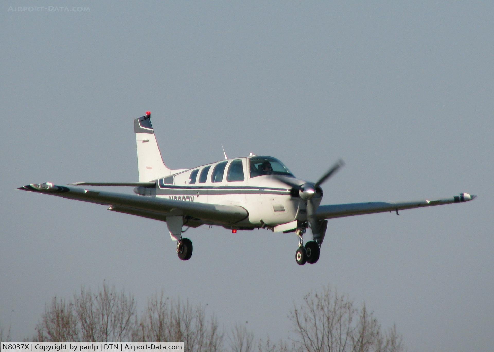 N8037X, Beech A36 Bonanza 36 C/N E-2705, Landing at the Downtown Shreveport airport.