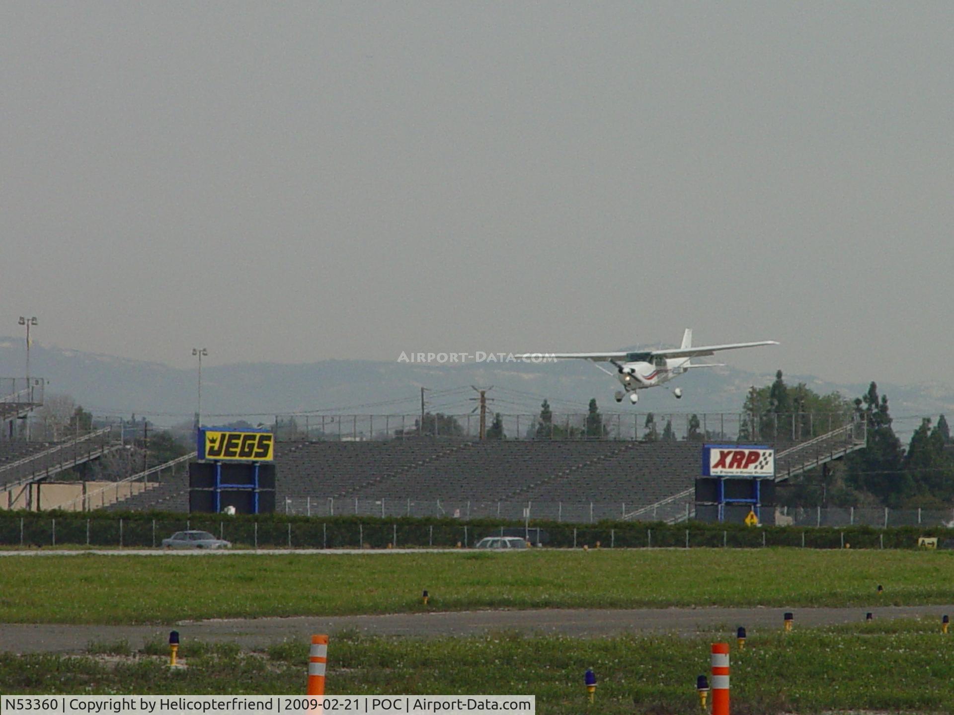 N53360, 2003 Cessna 172S C/N 172S9353, On final 26R at Brackett