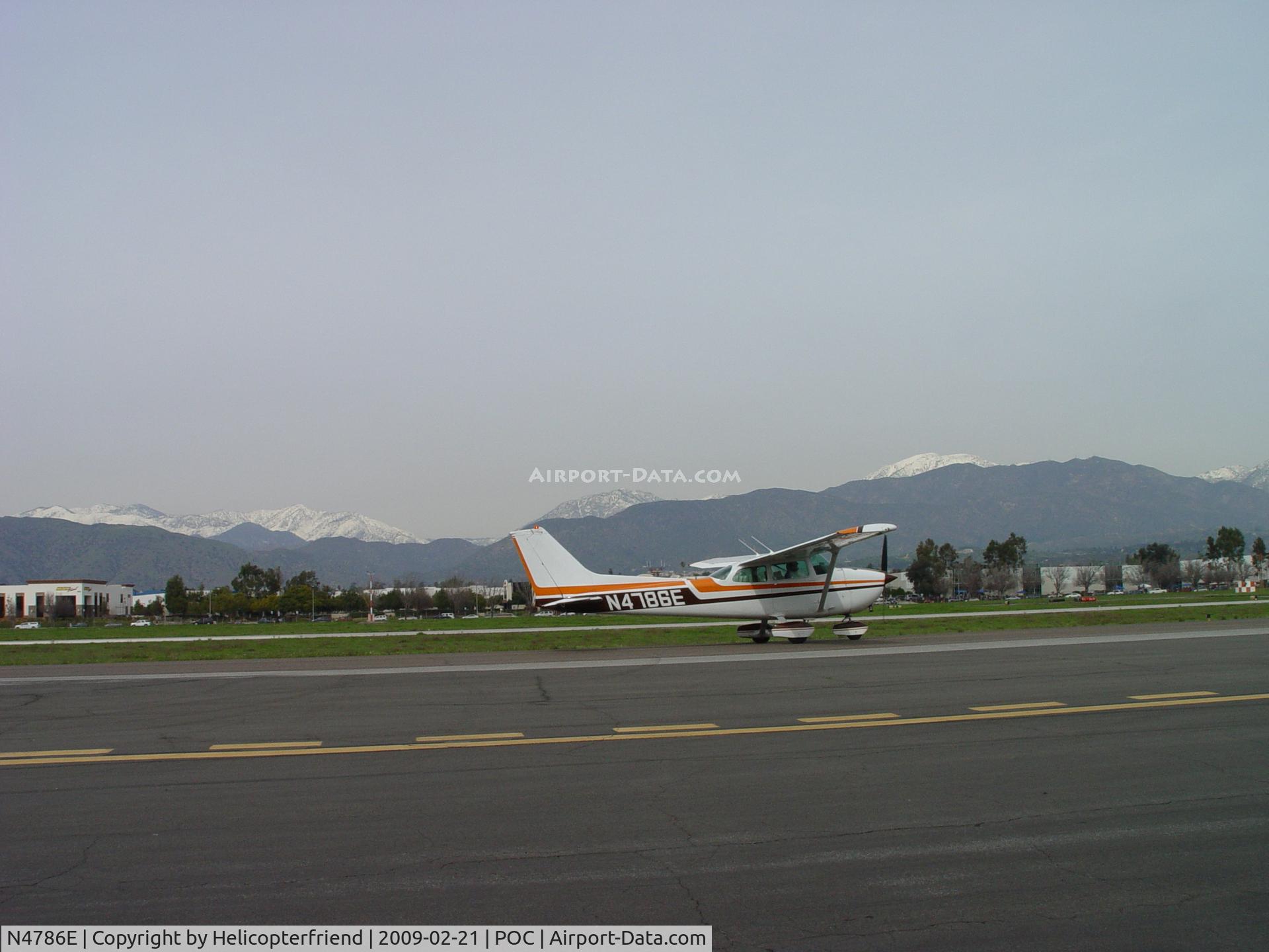 N4786E, 1978 Cessna 172N C/N 17271651, Taxiing back to Runway 26L