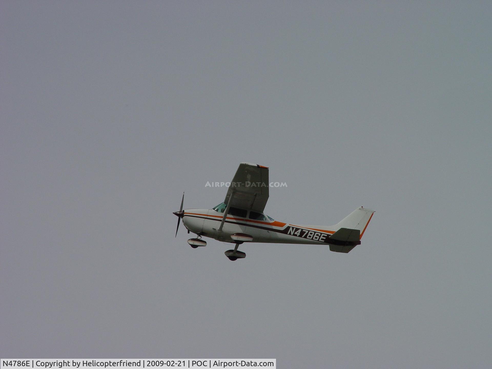 N4786E, 1978 Cessna 172N C/N 17271651, Climbing out above Brackett
