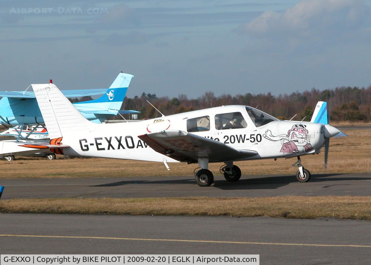 G-EXXO, 1989 Piper PA-28-161 Cadet C/N 2841210, RESIDENT CABAIR TRAINER TAXYING TO RWY 25