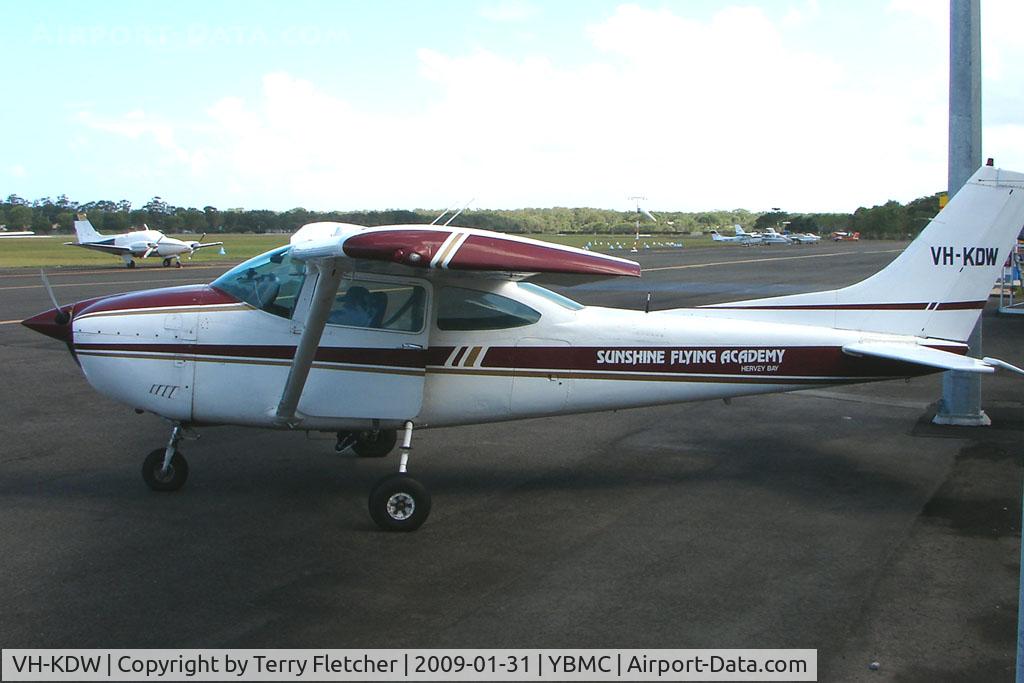 VH-KDW, 1977 Cessna 182Q Skylane C/N 18265426, Cessna 182 of the Flying School at Maroochydore