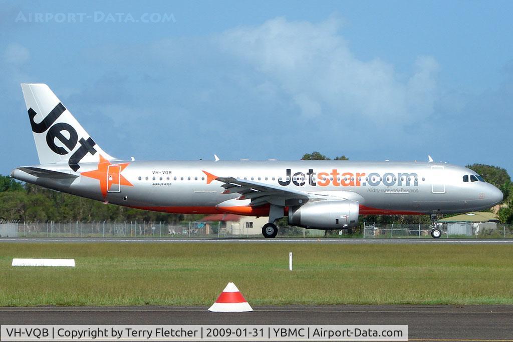 VH-VQB, 2009 Airbus A320-232 C/N 3743, Marks formerly worn on a Boeing 717 - now worn on a new A320 operated by Jetstar - seen on its second day of operation at Maroochydore