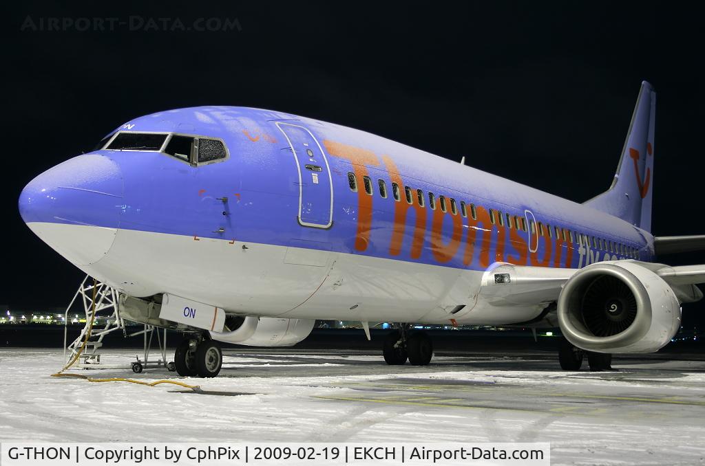 G-THON, 1999 Boeing 737-36N C/N 28596, 737