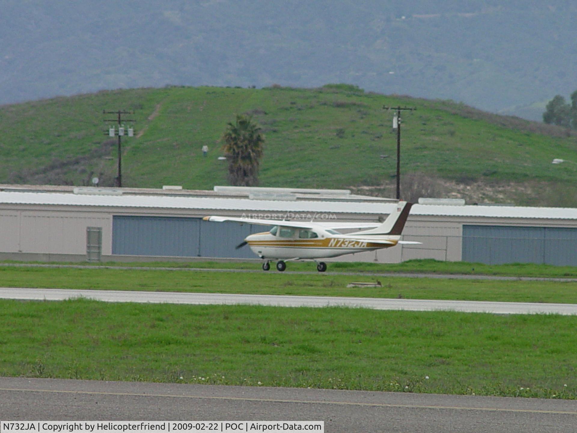 N732JA, 1976 Cessna T210L Turbo Centurion C/N 21061539, Taxiing back to hanger