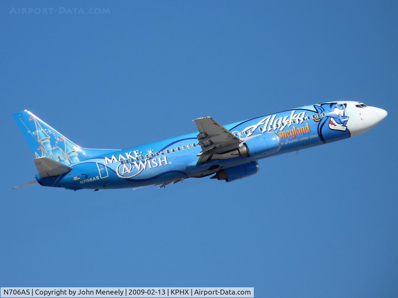 N706AS, 1998 Boeing 737-490 C/N 28894, Eye-catching color-scheme