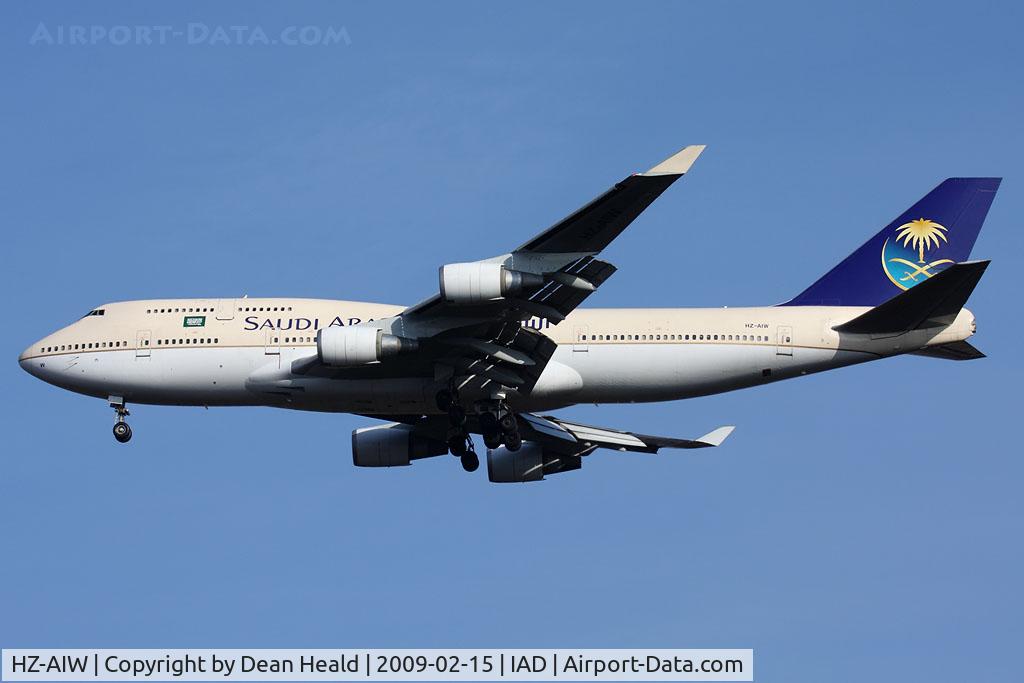 HZ-AIW, 1997 Boeing 747-468 C/N 28340, Saudi Arabian Airlines HZ-AIW (FLT SVA35) from Jeddah-King Abdulaziz Int'l (OEJN) on short-final to RWY 1R.