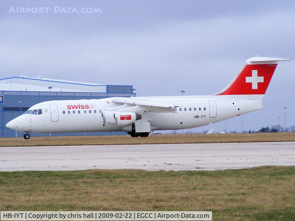 HB-IYT, 2000 British Aerospace Avro 146-RJ100 C/N E3380, Swiss International Air Lines
