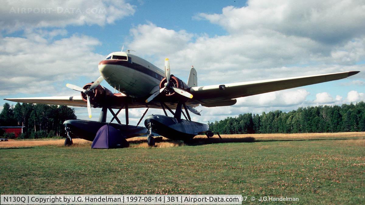 N130Q, 1943 Douglas DC-3-G202A Skytrooper C/N 11761, Amphib DC-3