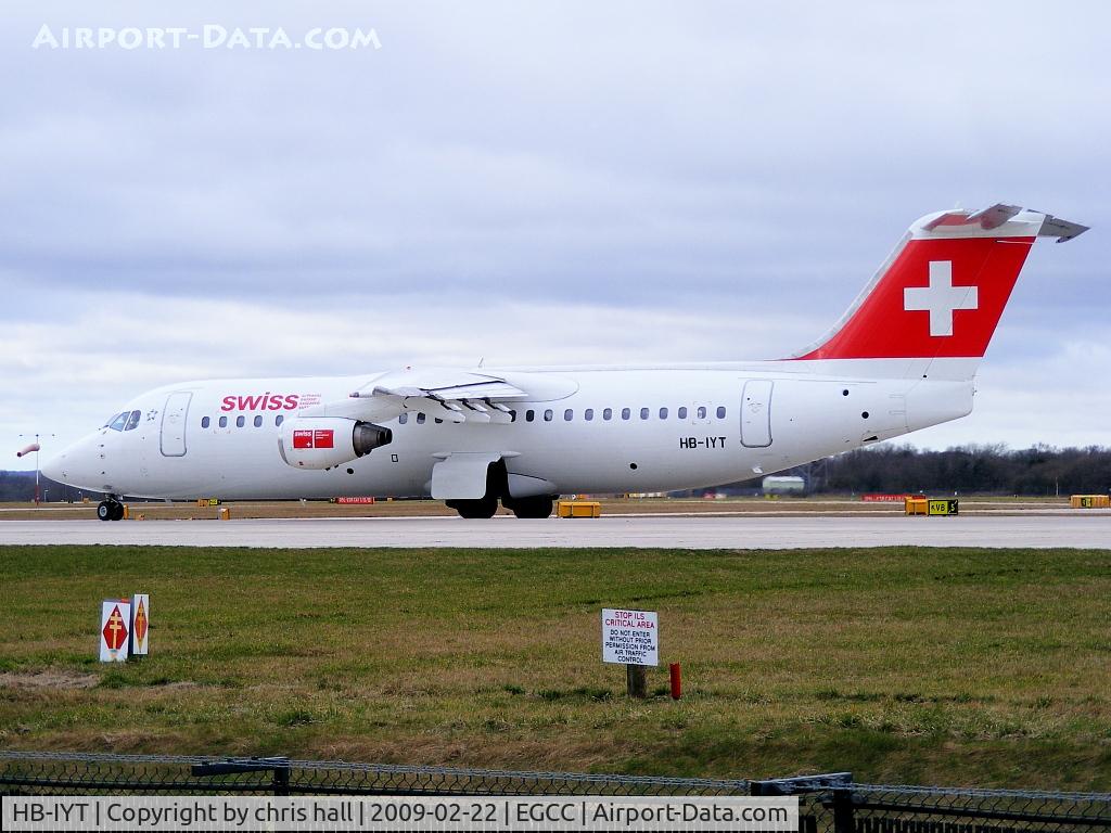 HB-IYT, 2000 British Aerospace Avro 146-RJ100 C/N E3380, Swiss International Air Lines