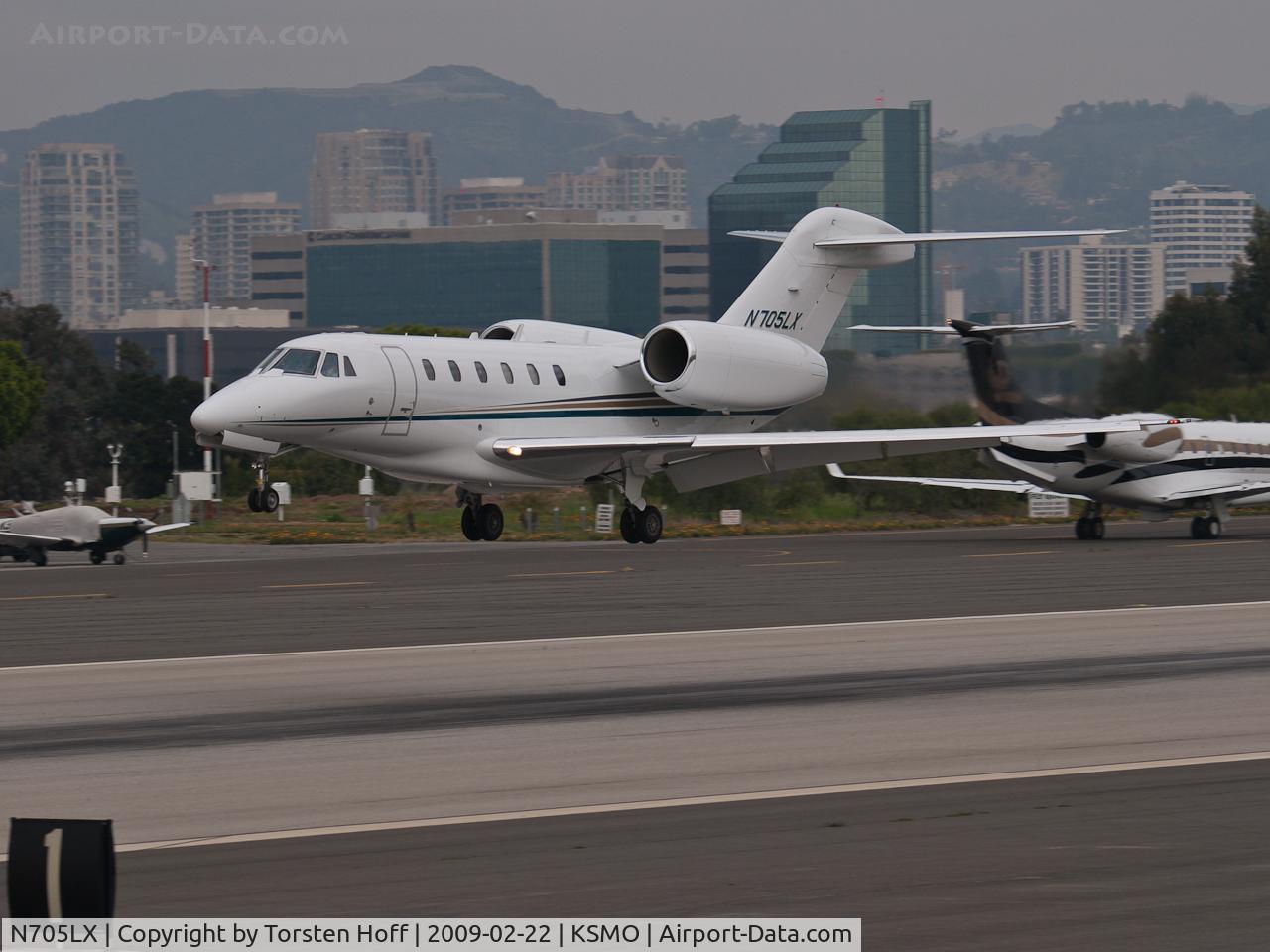 N705LX, 1999 Cessna 750 Citation X C/N 7500082, N705LX arriving on RWY 21