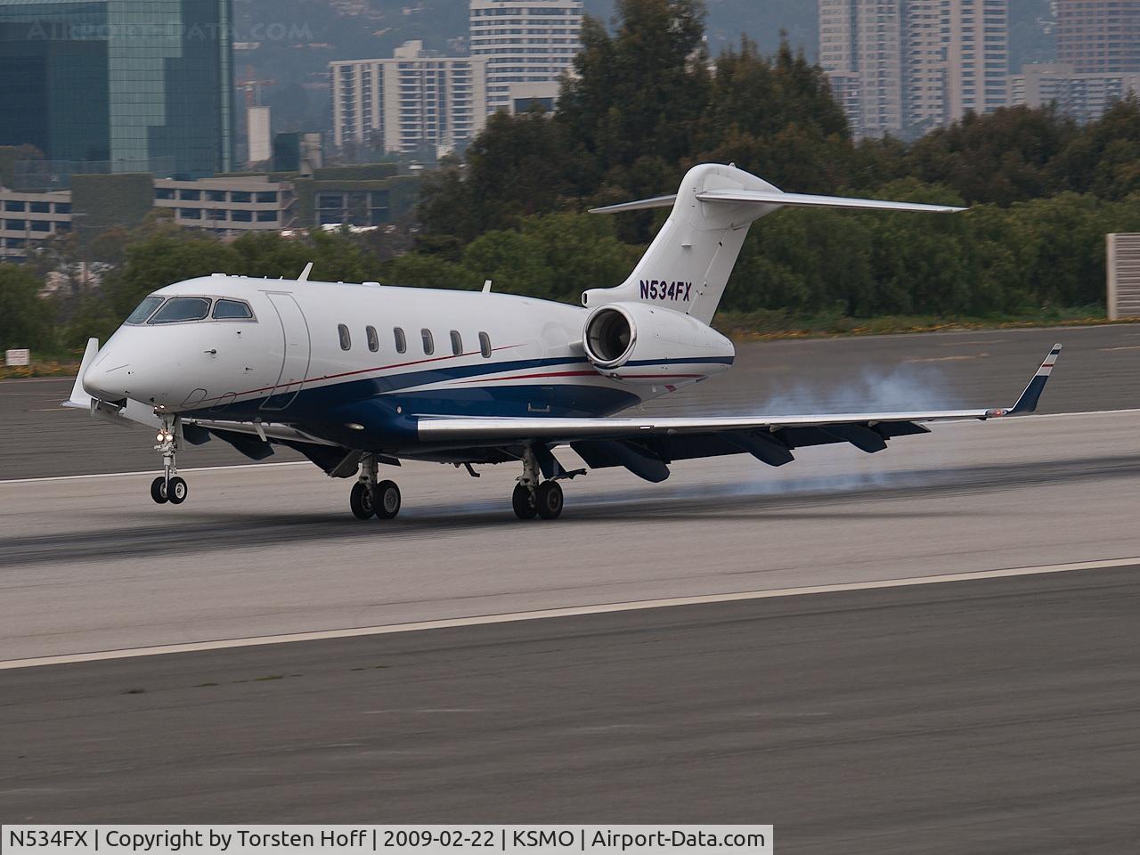 N534FX, 2007 Bombardier Challenger 300 (BD-100-1A10) C/N 20161, N534FX arriving on RWY 21