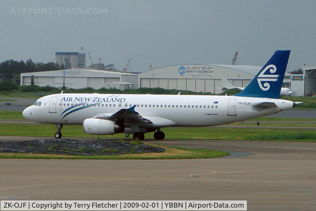 ZK-OJF, 2003 Airbus A320-232 C/N 2153, Air NZ A320 at Brisbane