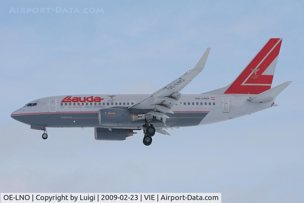 OE-LNO, 2001 Boeing 737-7Z9 C/N 30419, Lauda