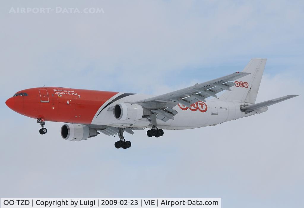 OO-TZD, 1983 Airbus A300B4-203(F) C/N 247, TNT