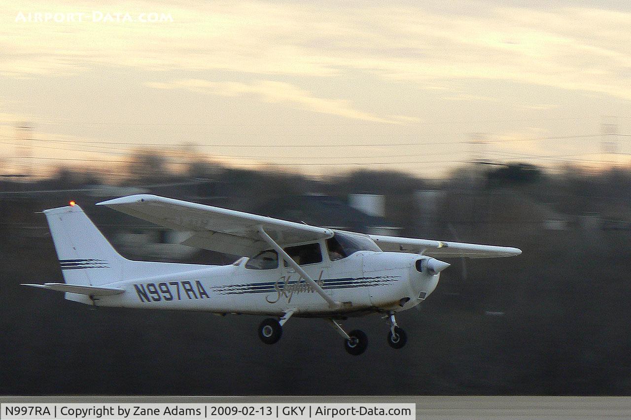 N997RA, 1997 Cessna 172R C/N 17280028, At Arlington Municipal