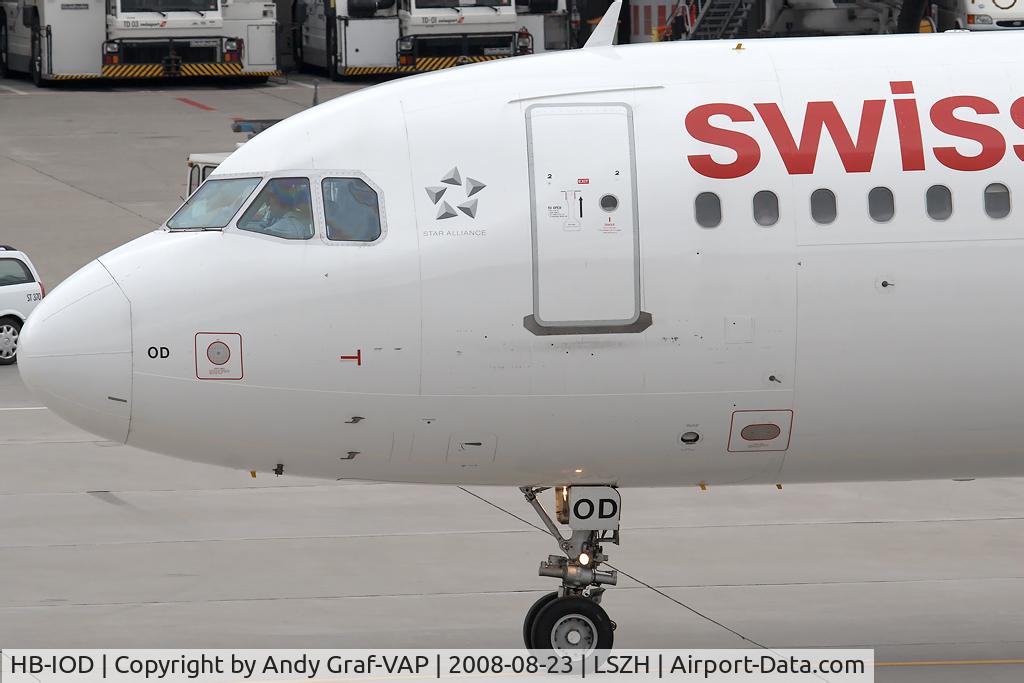 HB-IOD, 1995 Airbus A321-111 C/N 522, SWISS A321