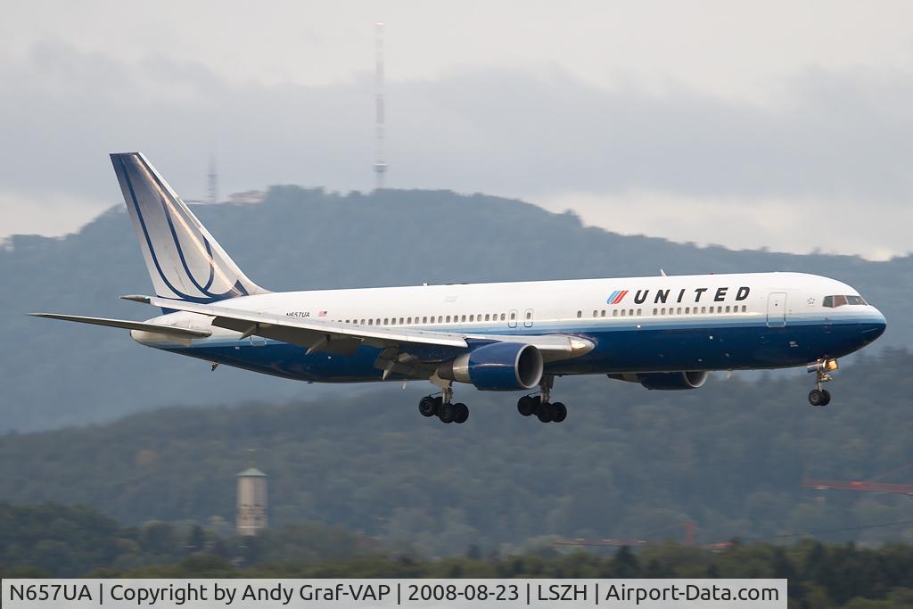 N657UA, 1993 Boeing 767-322 C/N 27112, United Airlines 767-300