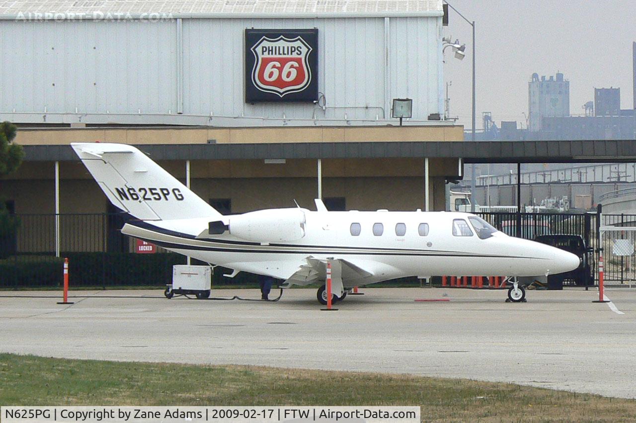 N625PG, 1998 Cessna 525 CitationJet CJ1 C/N 525-0282, At Meacham Field