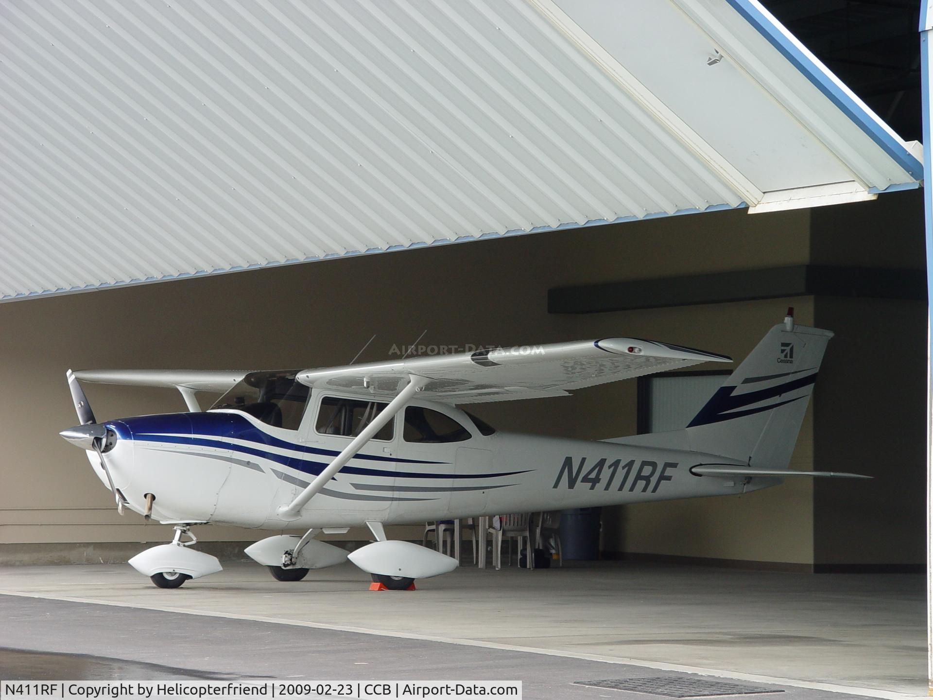 N411RF, 1964 Cessna 172F C/N 17252216, In the hanger out of the rain at Cable