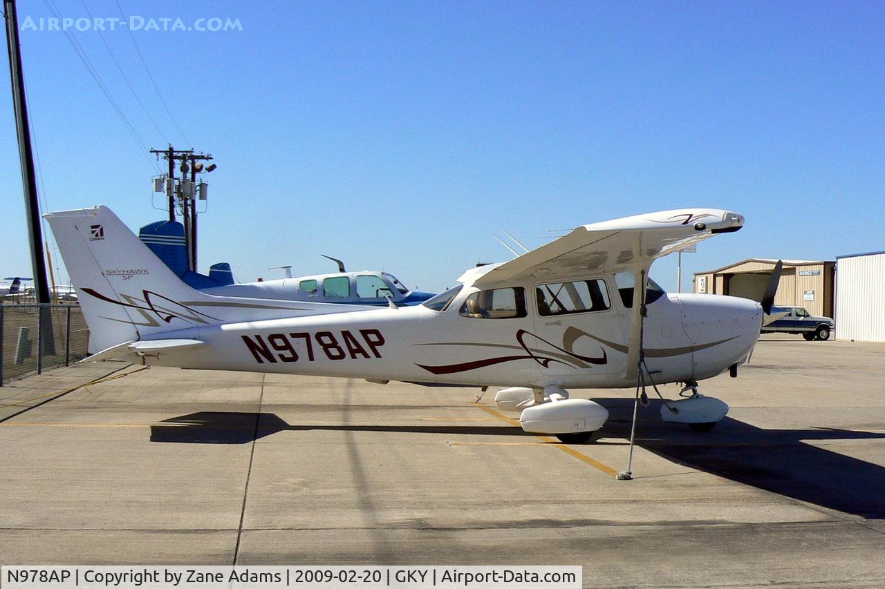 N978AP, 2008 Cessna 172S C/N 172S10710, At Arlington Municipal