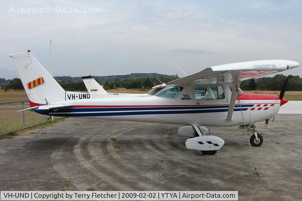 VH-UND, Cessna A152 Aerobat C/N A1520775, Cessna 152 parked at Tyabb (Mornington Peninsula) , Victoria