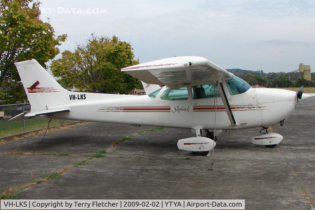 VH-LKS, 1980 Cessna 172N C/N 172-73962, Cessna 172 parked at Tyabb (Mornington Peninsula) , Victoria
