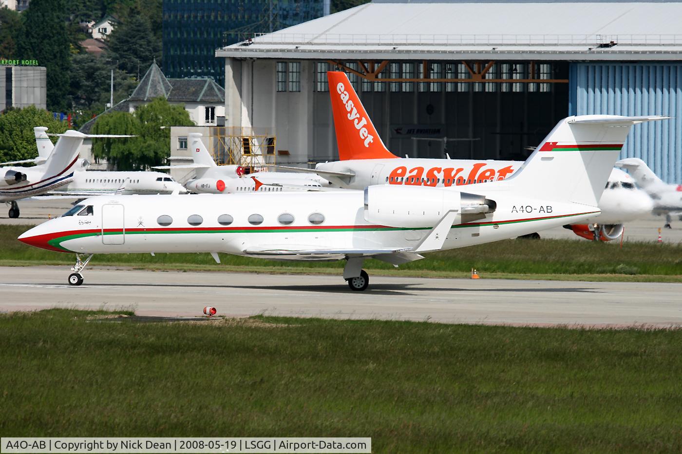 A4O-AB, 1991 Gulfstream Aerospace Gulfstream IV C/N 1168, LSGG