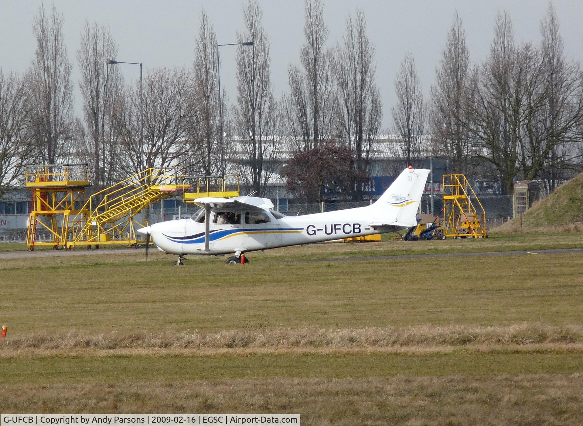 G-UFCB, 1999 Cessna 172S C/N 172S8318, G-UFCB at Cambridg