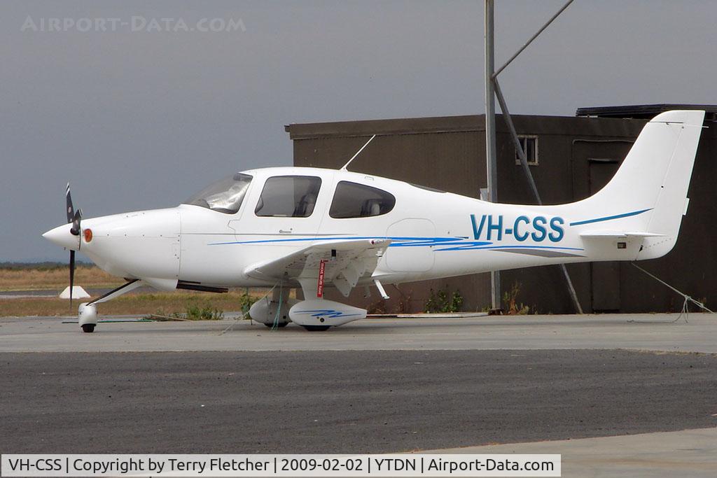 VH-CSS, 2004 Cirrus SR20 C/N 1392, Cirrus SR20 at Tooradin Airport VIC
