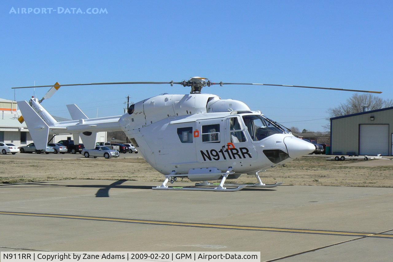 N911RR, 1992 Eurocopter-Kawasaki BK-117C-1 C/N 7502, At Grand Prairie Municipal