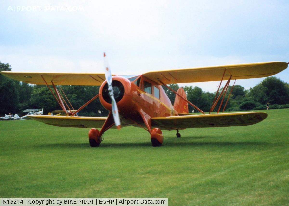 N15214, 1935 Waco UKC-S C/N 3981, GREAT LOOKING WACO TAXYING TOWARDS THE CLUB HOUSE 1987