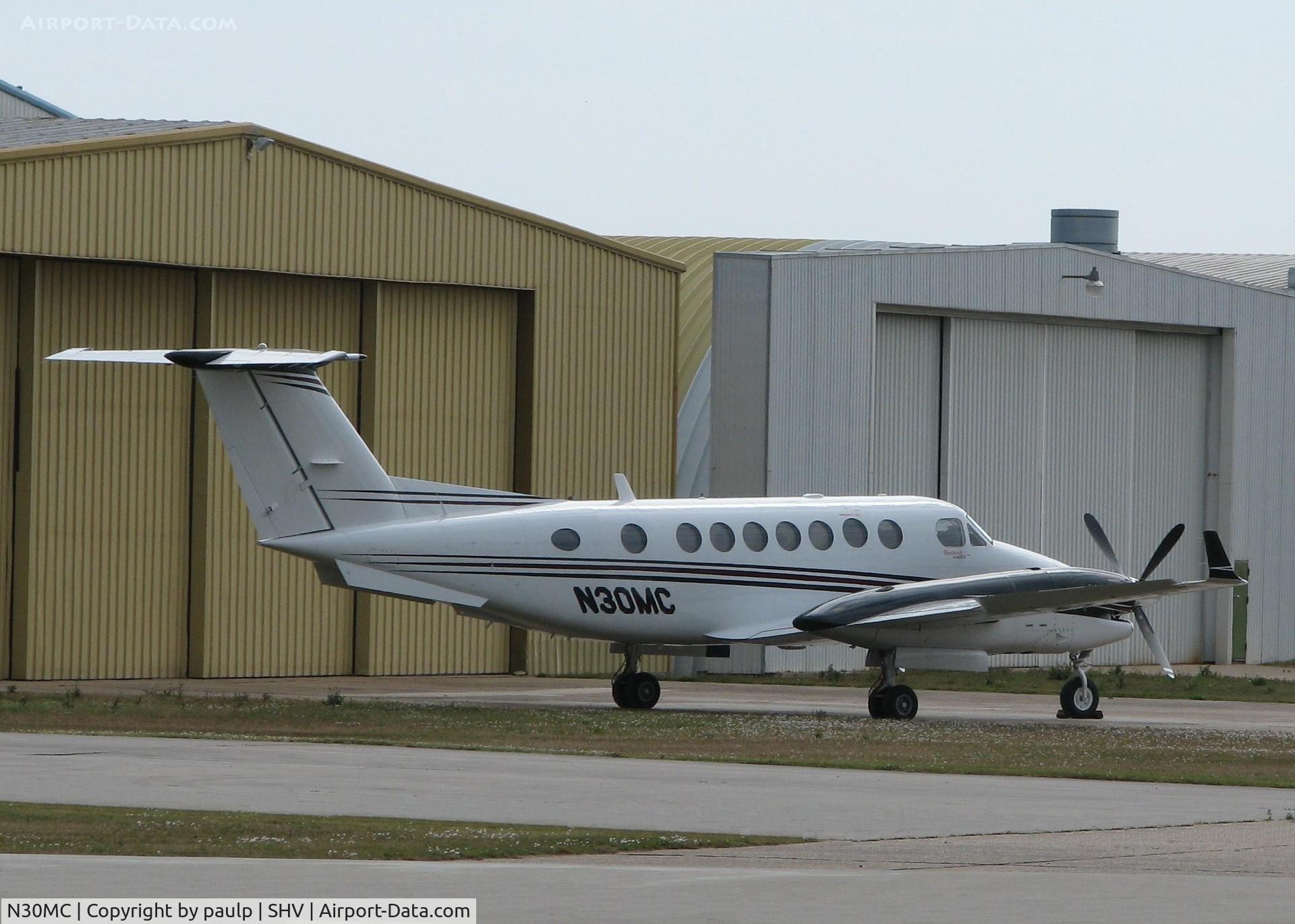 N30MC, 2006 Raytheon Aircraft Company B300 C/N FL-493, Parked at the Shreveport Regional airport.