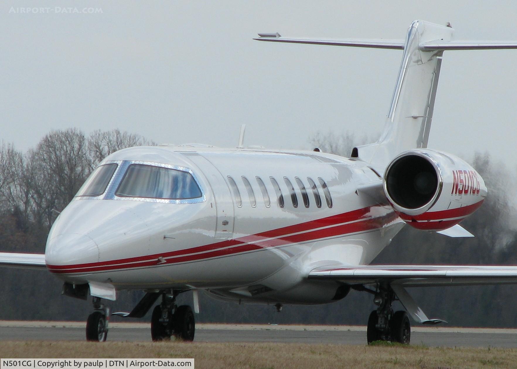 N501CG, 1999 Learjet Inc 45 C/N 040, On taxiway Foxtrot heading to runway 14 at the Shreveport Downtown airport.