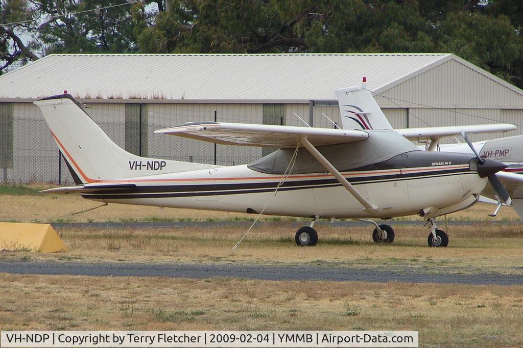 VH-NDP, 1981 Cessna R182 Skylane RG C/N R18201741, Cessna R182 at Moorabbin