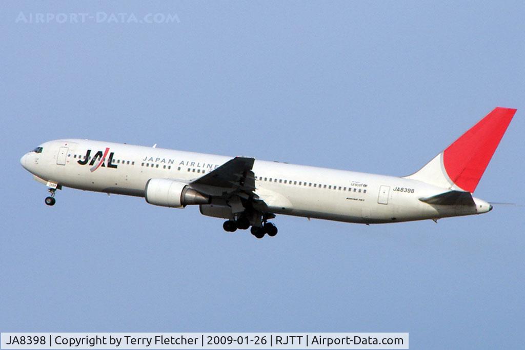 JA8398, 1994 Boeing 767-346 C/N 27312, JAL B767 departs Haneda