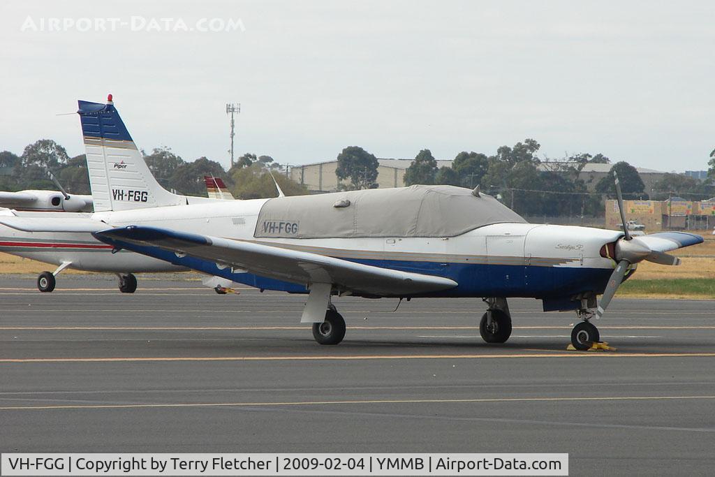 VH-FGG, 1981 Piper PA-32R-301 C/N 32R-8113103, Piper at Moorabbin