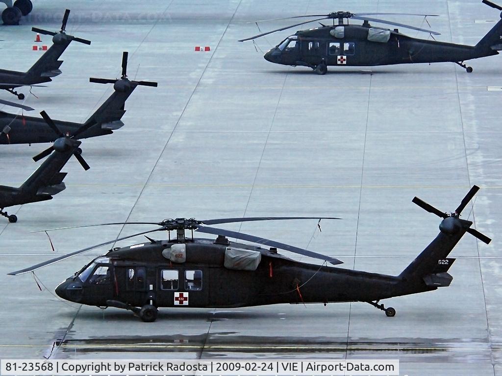 81-23568, 1981 Sikorsky UH-60A Black Hawk C/N 70289, US Army Sikorsky Black Hawk diverted to VIE d/t bad weather in LNZ