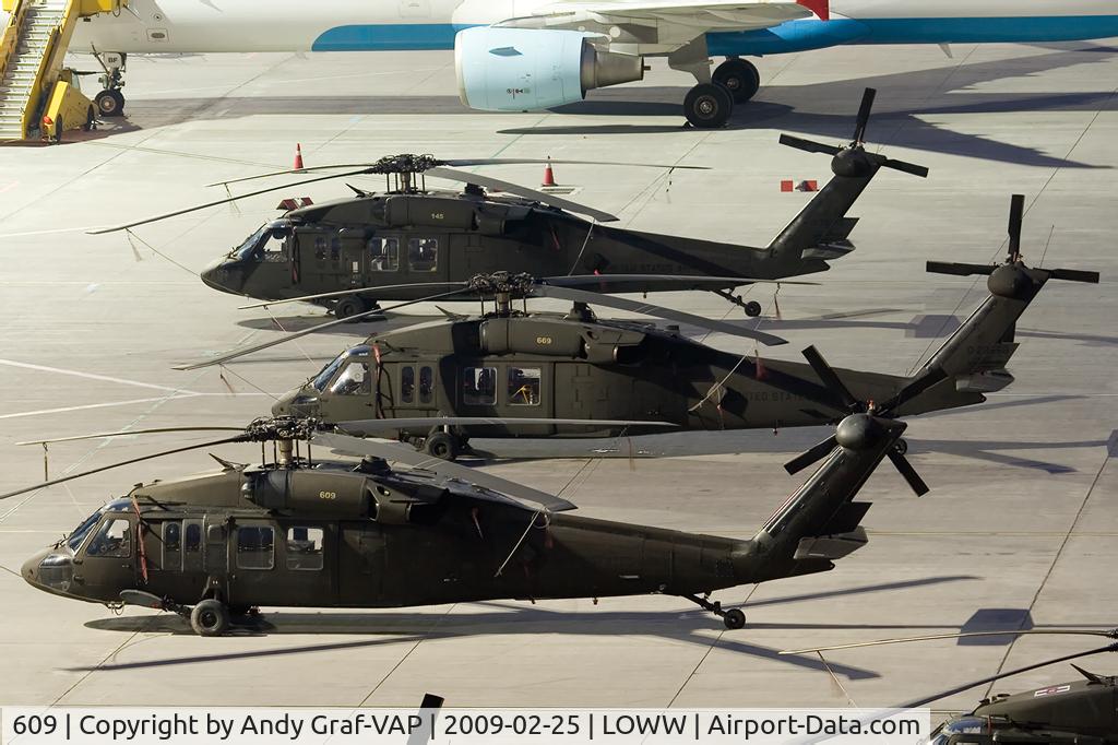 609, 1999 Lockheed Martin F-16DJ Fighting Falcon C/N XM-10, US Army Sikorsky Black Hawk