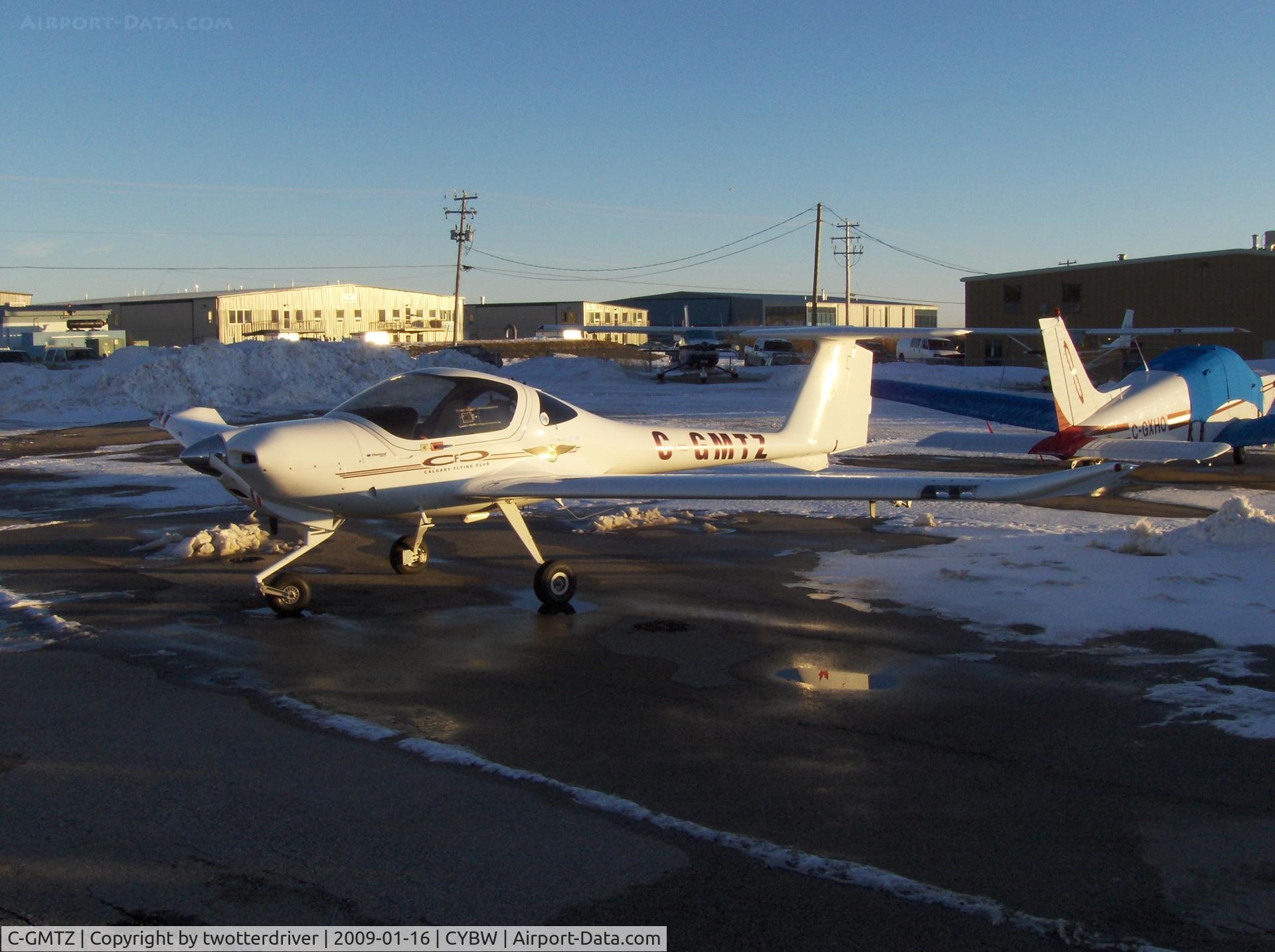 C-GMTZ, 2006 Diamond DA-20C-1 Eclipse C/N C0381, On The Ramp