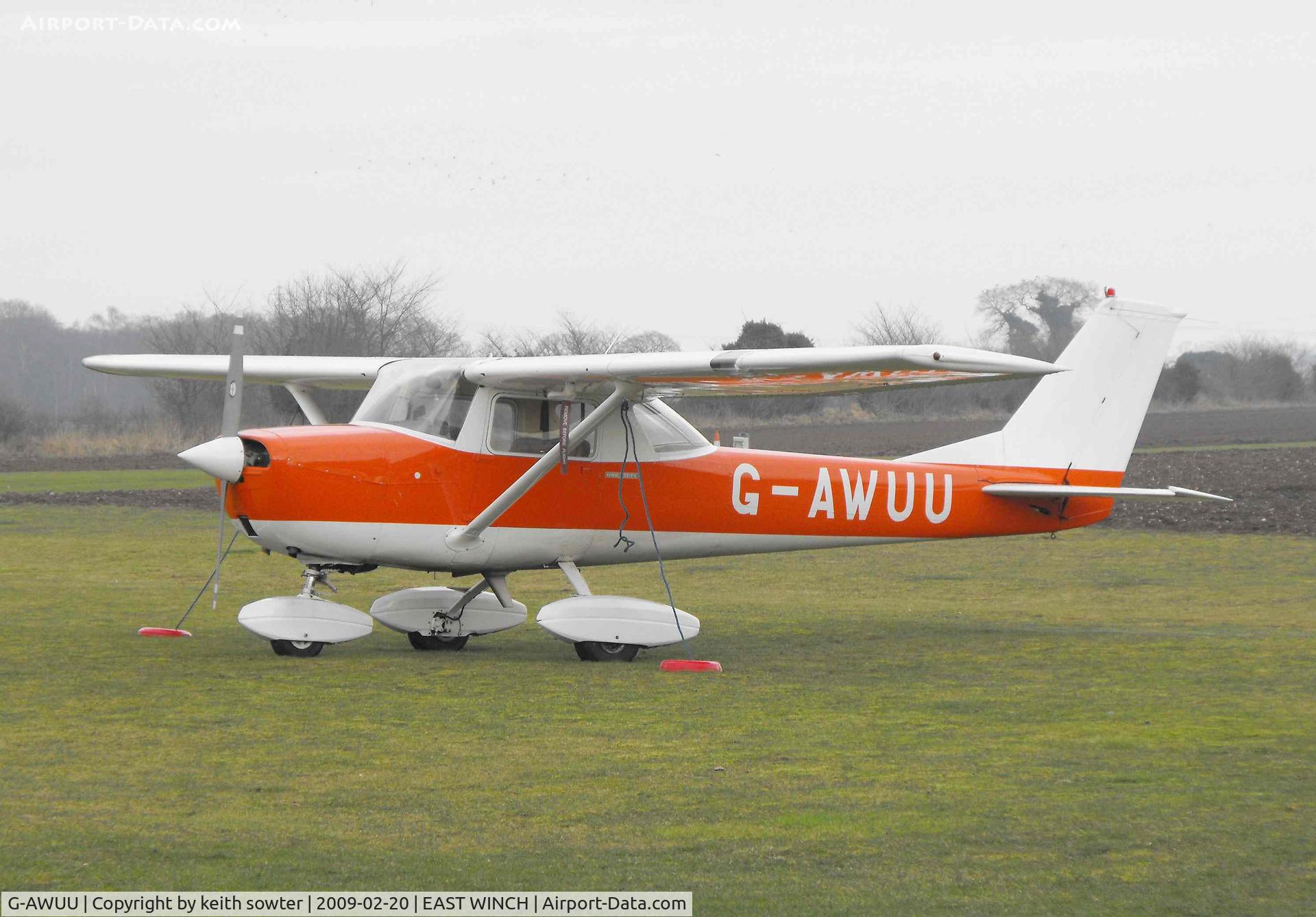 G-AWUU, 1968 Reims Cessna F150J C/N 0408, Based aircraft at this private airfield